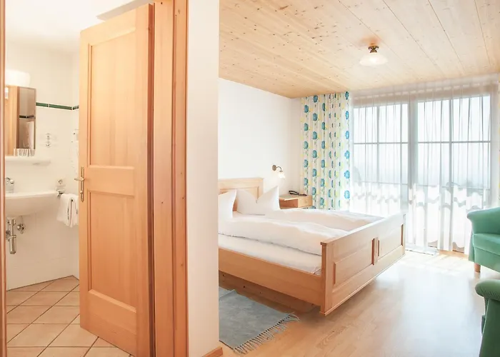 Ξενοδοχείο Dreilaenderblick 3*